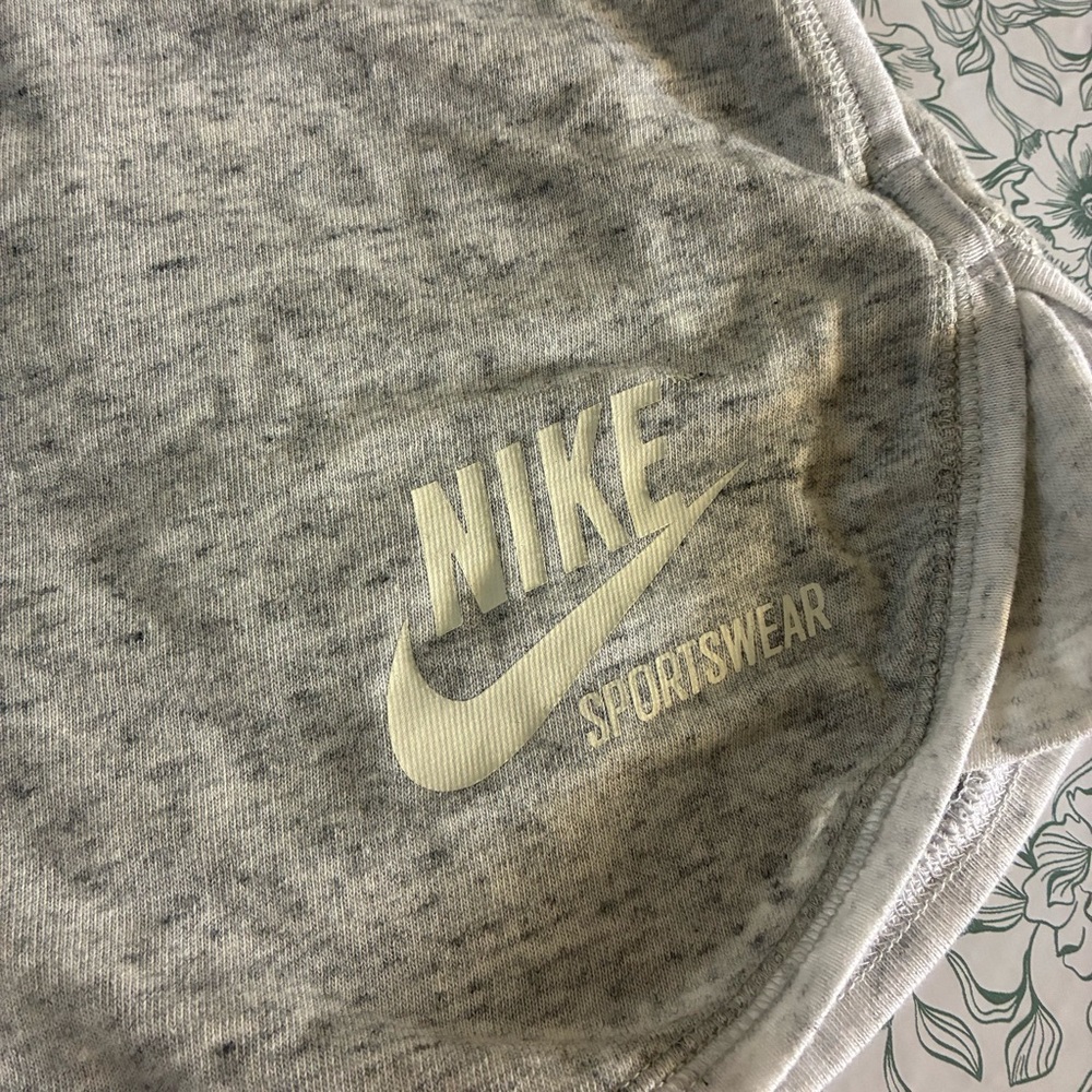 Nike Gray Women’s Shorts - Picture 2 of 7